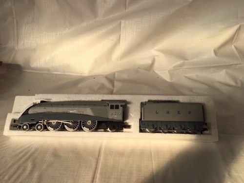 Hornby r099 lner class - hornby,