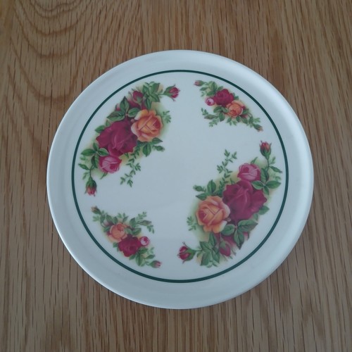 Cloverleaf old country roses - old,