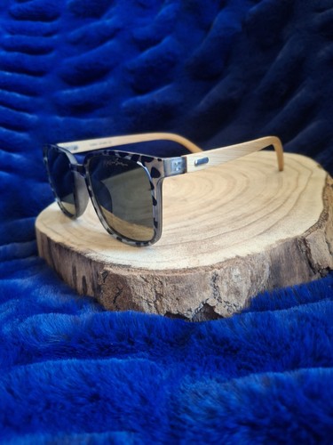 Maui jim sunglasses feature - maui, a