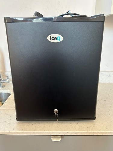 Black iceq24s tabletop - /, bar