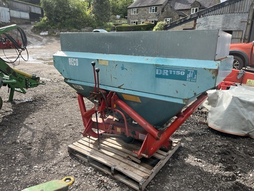Reco fertiliser spreader - fertiliser,