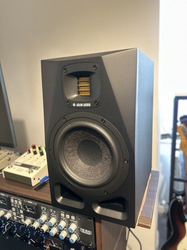 Adam a7v active - active, studio