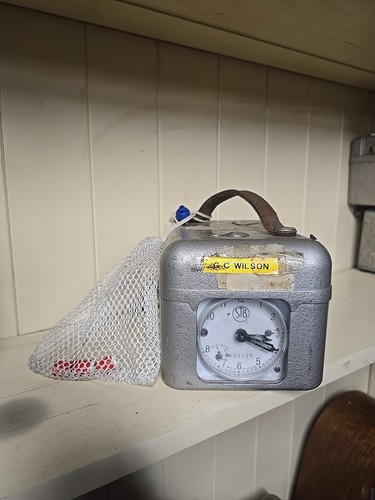 Vintage pigeon clock t - pigeon, by