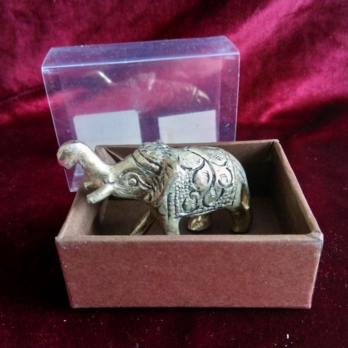 Small silver colour metal - silver,