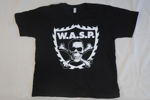 Skull crossbones t - &,