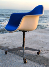 1960s/70s Charles & Ray EAMES (Herman Miller) PACC Moulded Fibreglass Armchair