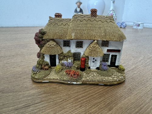Lilliput lane miniature - lilliput,