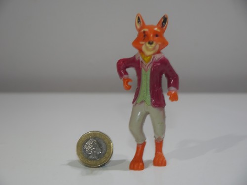 Peter rabbit tod figure - rabbit,