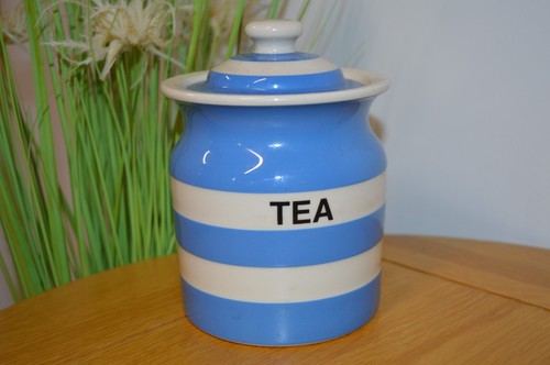 Vintage green cornishware - g,