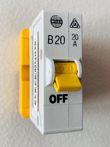 Wylex 20a type push plug - b, push/plug-in