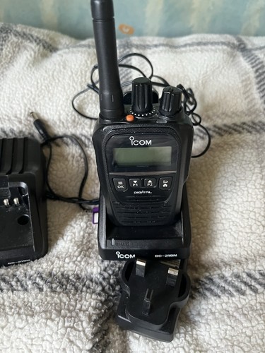 Icom f62d uhf radios - icom,
