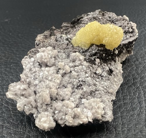 Mimetesite step tsumeb namibia - mimetesite,