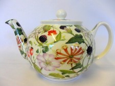 A 2 cup teapot in Hedgerow