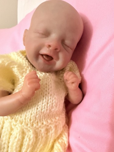 Beautiful reborn doll - beautiful, 12”