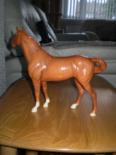 Beswick swish tail horse - swish,