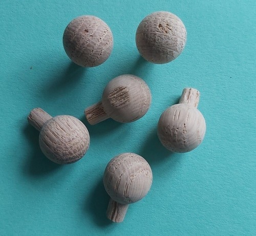 10x defect oak small ball - small,