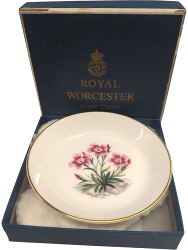 Royal worcester bone china - royal,