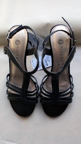 Ladies sandals pavers - by,