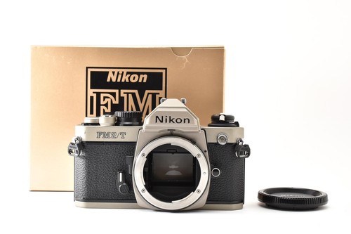 Top mint box nikon - mint, w/box]