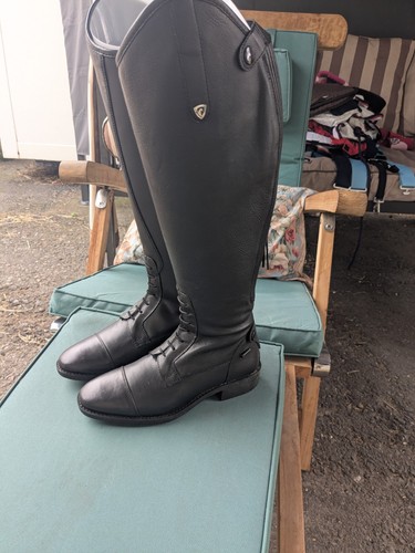 Black long riding boots - long,