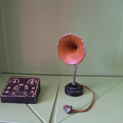Vintage dolls house radio - , set