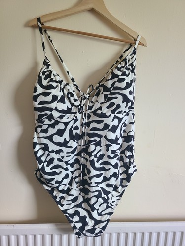 Maternity swimsuit size 22 - m&s,