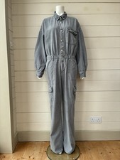 A Cool Grey Utility Style