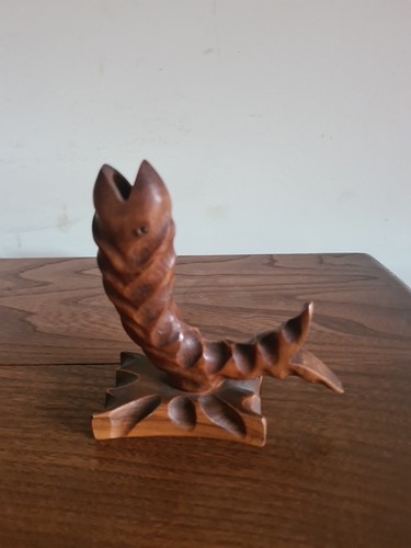 Carved wooden gurgle fish - ,