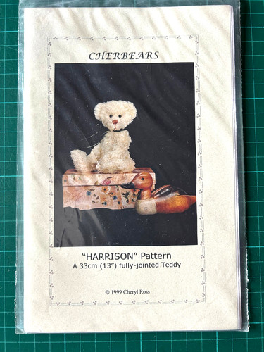 Vintage jointed teddy bear - 13",