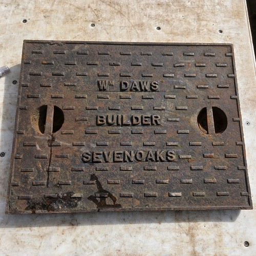 Cast iron manhole cover 640mm - iron,