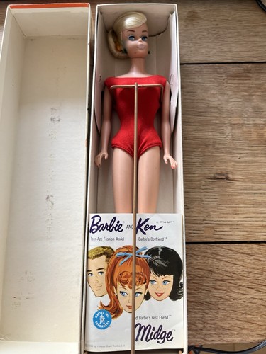 Mattel barbie fashion doll - barbie,