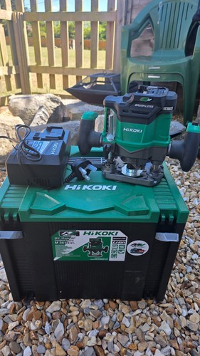 Hikoki cordless router m3612da - hikoki,