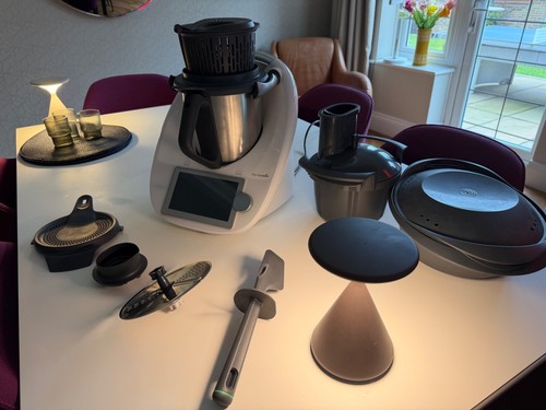 Thermomix with complete - with,