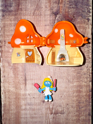 Smurfette with comb - , and