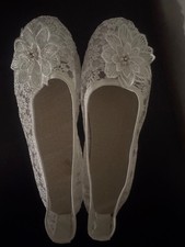 Gorgeous White Lace Floral