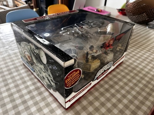 Star wars millenium falcon - star,