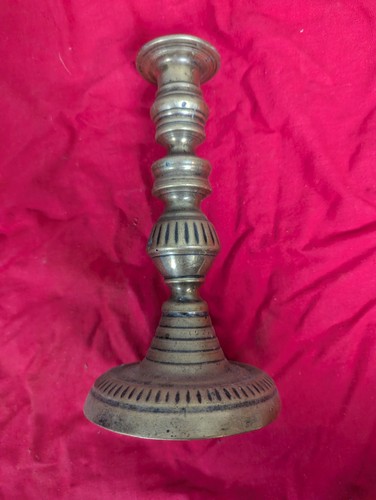 Beautiful oval base antique - oval,