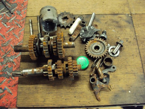 Suzuki gp100 100 gearbox - suzuki, ?