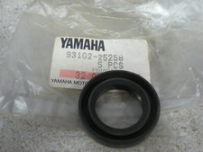 NOS OEM YAMAHA Oil Seal