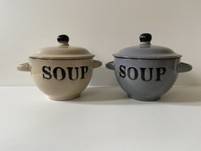 2 x Ceramic Rustic Style Beige & Grey Soup Bowls With Lids
