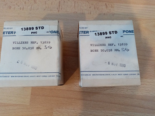 Villiers 249cc twin - twin, piston