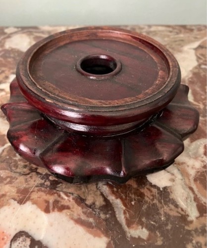Vintage round wooden - a,
