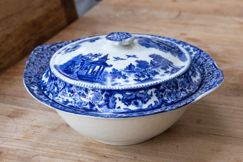Two rare olde alton ware - rare,