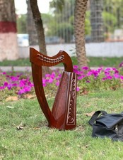 Rosewood Irish Lyre Harp: 12