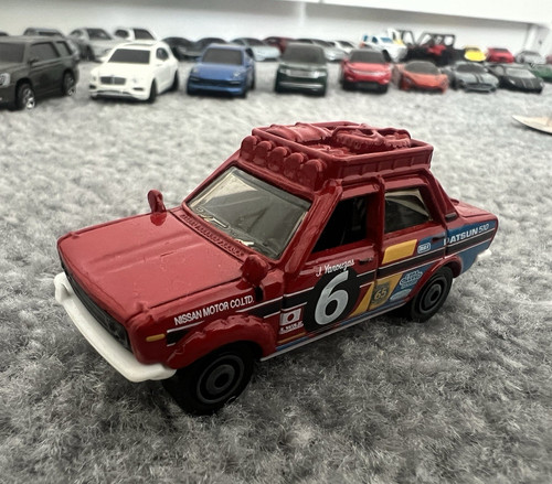 Hot wheels datsun - datsun, racing