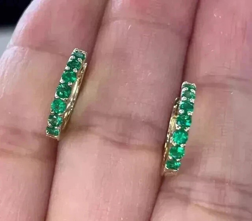 Natural green emerald ct - natural,