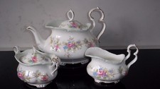 Royal Albert Colleen Large