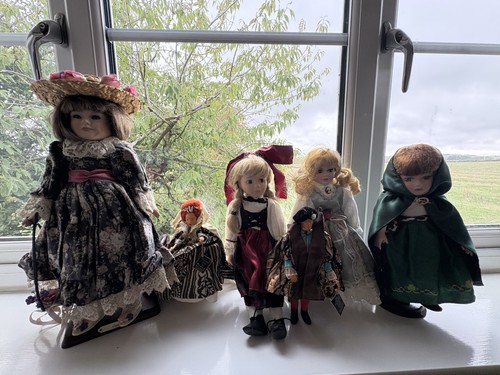 Collection porcelain - of, 6
