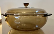 Vintage PYREX 024 Amber Glass Round 2-Quart Casserole Baking Bowl w/Lid Brown