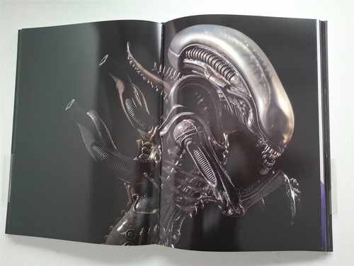 Sideshow collectibles book - sideshow,